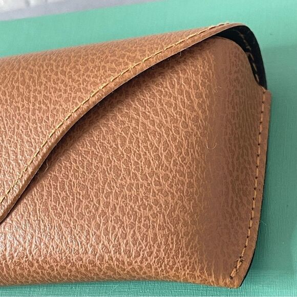 Ray Ban Original Brown Leather Style Medium Case - Fits most Rayban Sunglasses - Picture 4 of 9